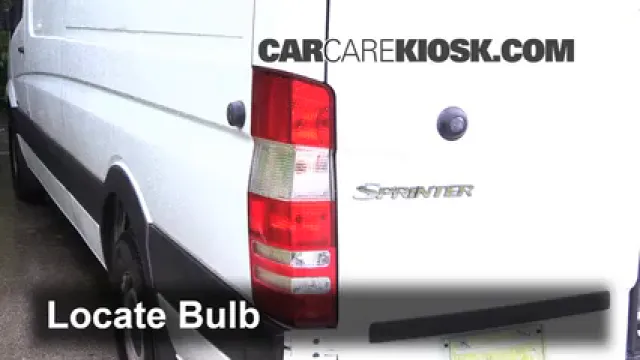 2011 Mercedes-Benz Sprinter 2500 3.0L V6 Turbo Diesel Standard Passenger Van Luces Luz de reversa (reemplazar foco)